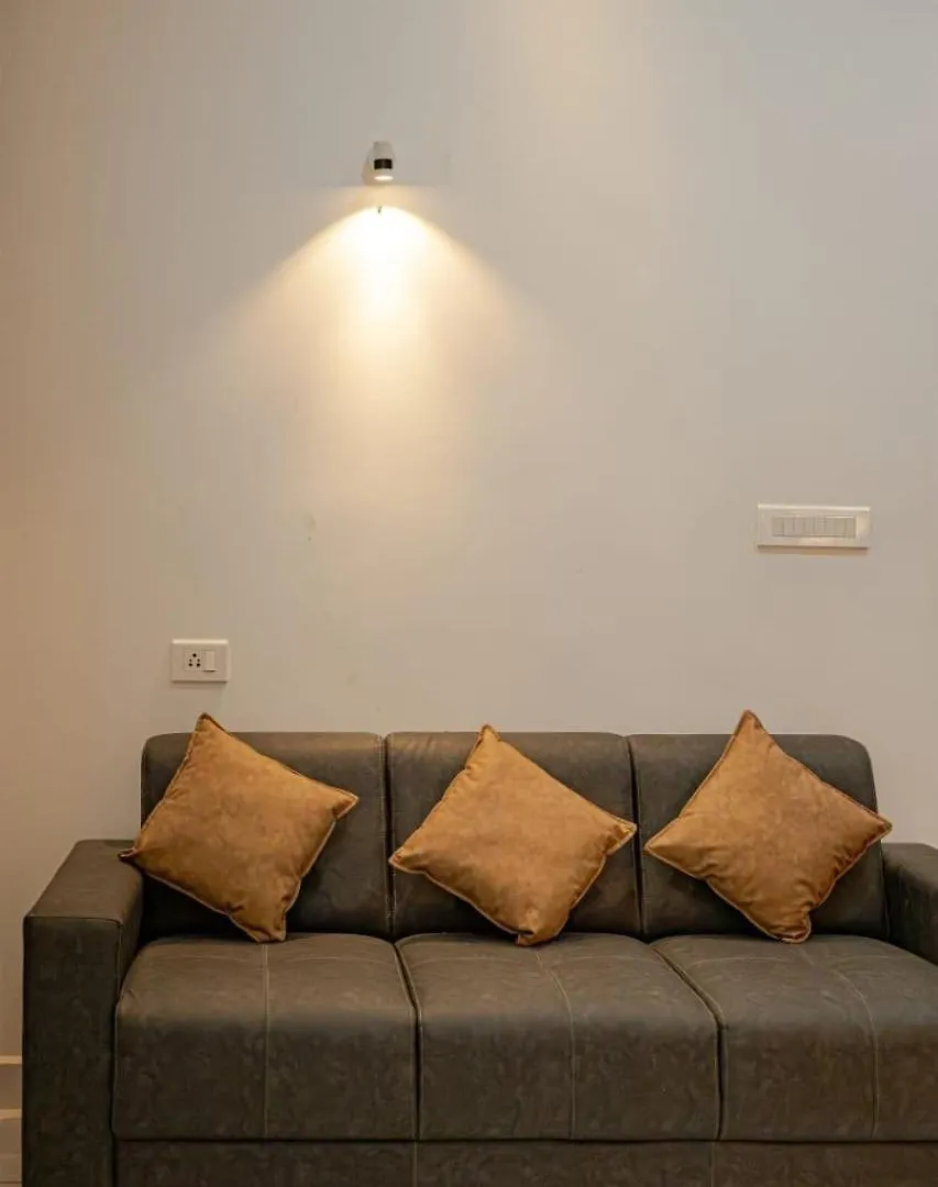 Yellow Leaves Home Stay- 3Bhk Luxury Villa Anaviratty