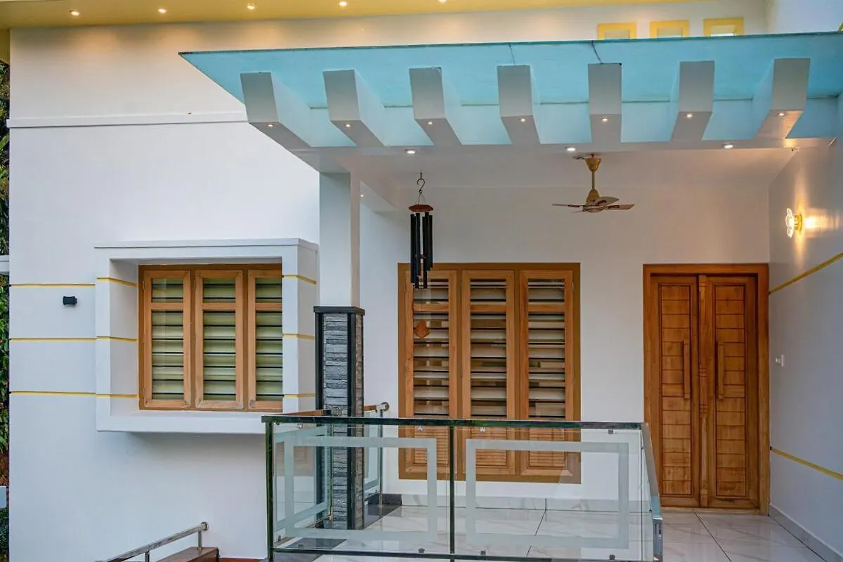Yellow Leaves Home Stay- 3Bhk Luxury Villa Anaviratty